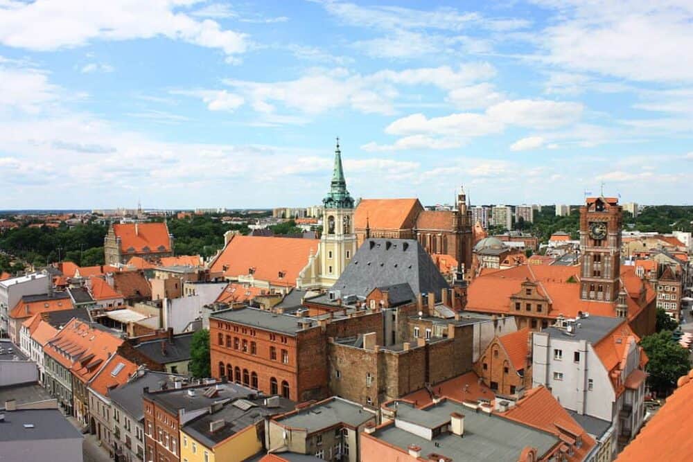 torun-old-town-min