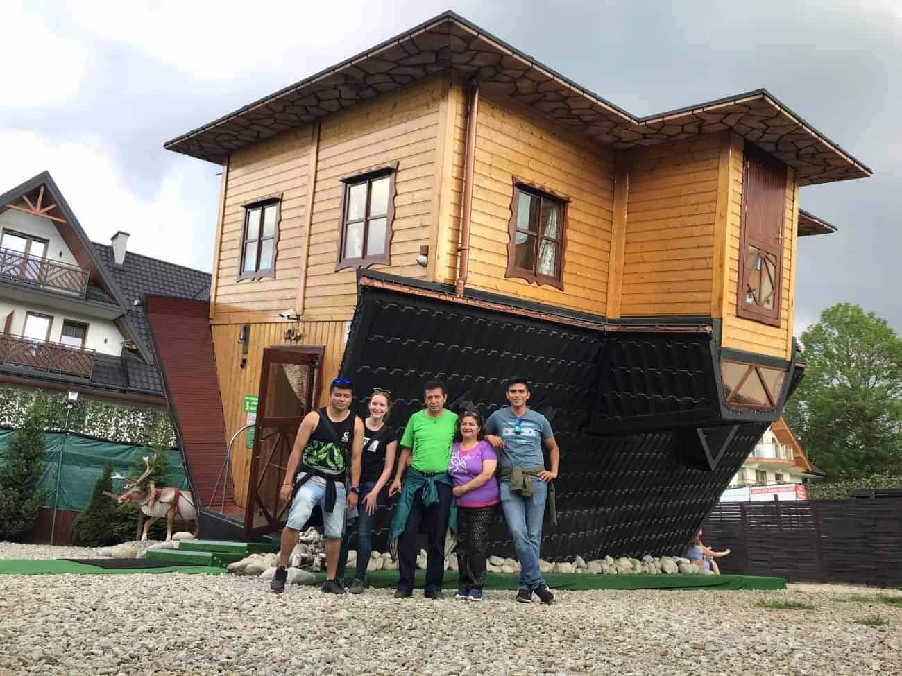 upside-down-house-zakopane-min